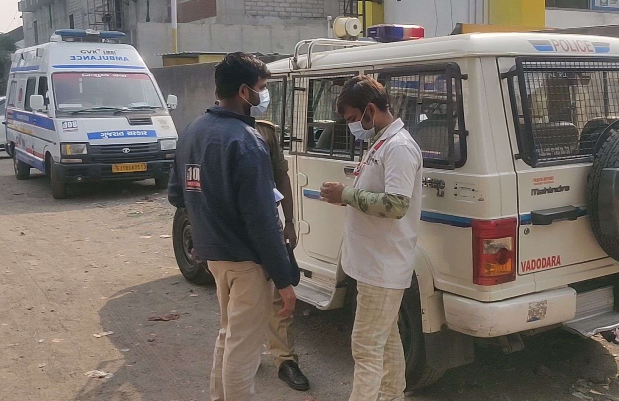 murder : धारदार हथियारों से वार कर महिला की निर्मम हत्या