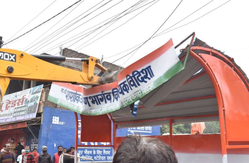 जयंती के एक दिन पहले विवेकानंद के आंगन में गदर जयंती के एक दिन पहले विवेकानंद के आंगन में गदर