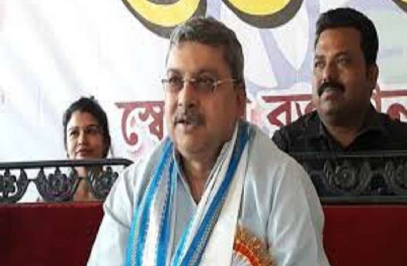 विहिप ने कहा टीएमसी सांसद संसद से बहिष्कृत कर दर्ज हो मुकदमा टीएमसी सांसद पर भड़की विहिप, कहा संसद से बहिष्कृत कर दर्ज हो मुकदमा
