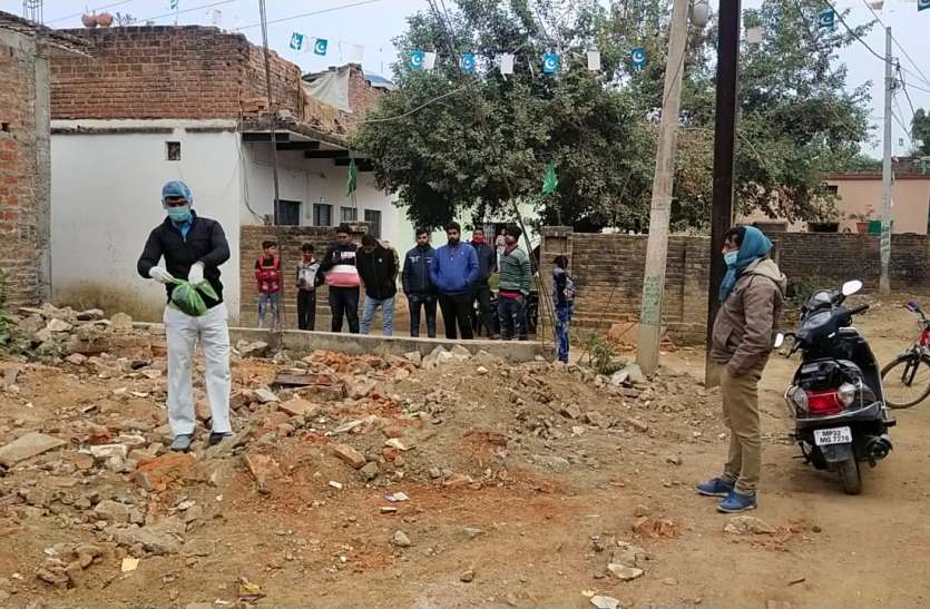 बर्ड फ्लू : जिले में फिर दस पक्षियों की मौत बर्ड फ्लू : जिले में फिर दस पक्षियों की मौत