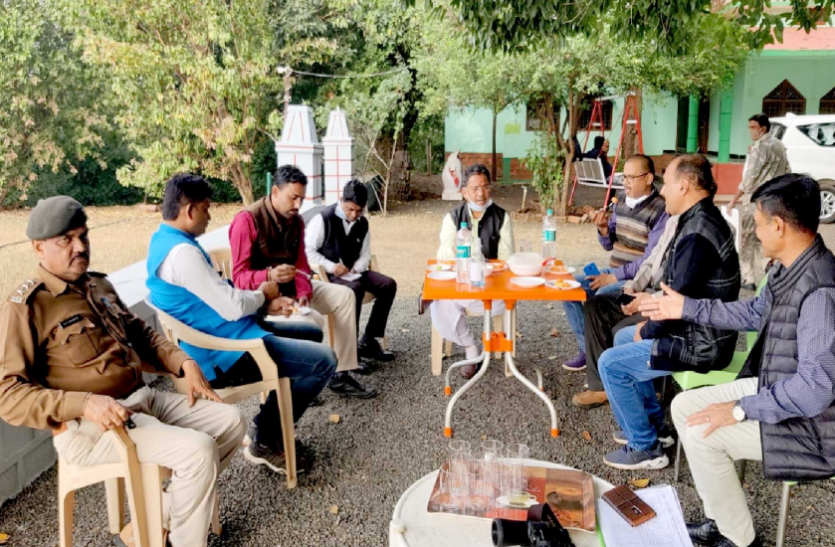 चिड़ीखो अभ्यारण्य पहुंचे पशुपालन मंत्री, बर्ड फ्लू की स्थिति की ली जानकारी चिड़ीखो अभ्यारण्य पहुंचे पशुपालन मंत्री, बर्ड फ्लू की स्थिति की ली जानकारी