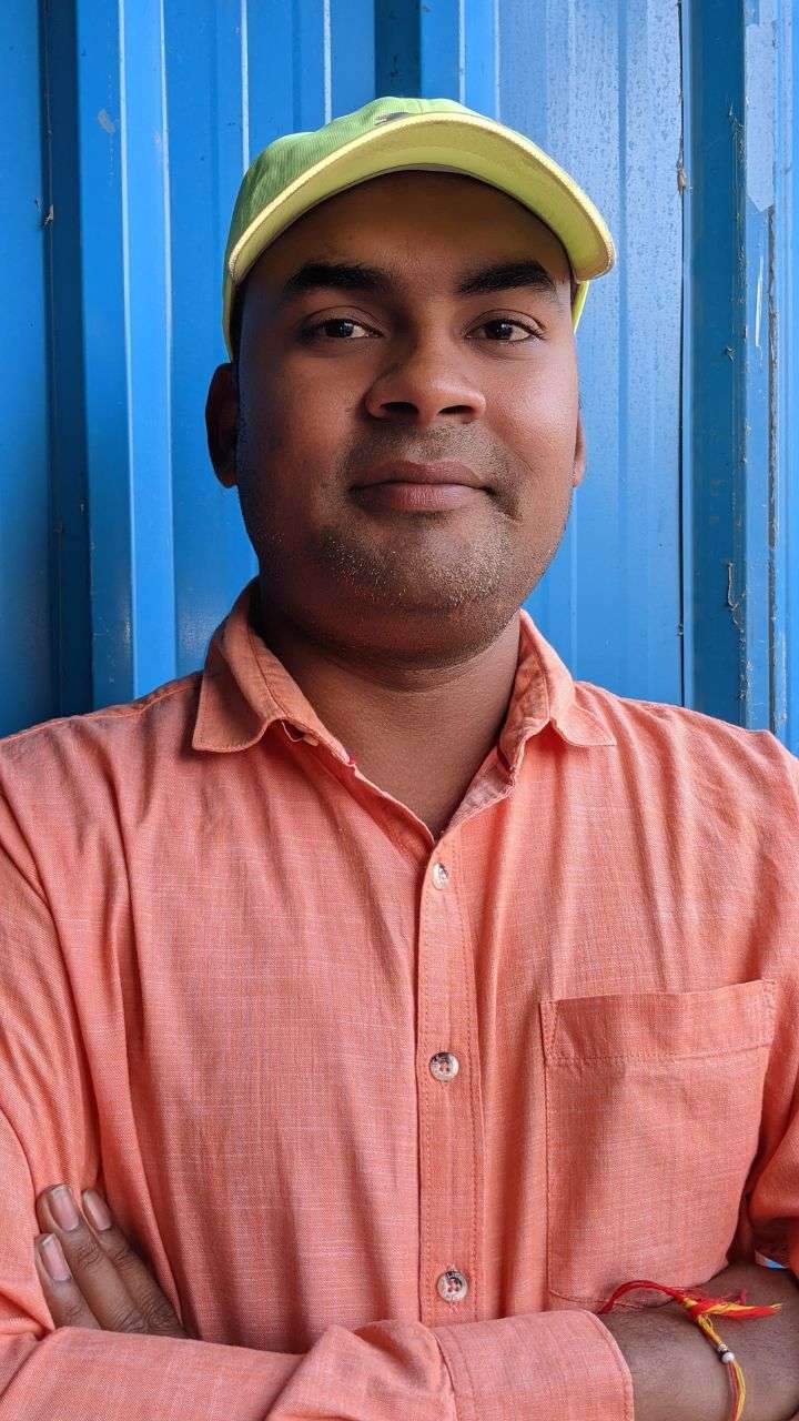 Bank job : Young Entrepreneur is employing Baro, leaving Bank job