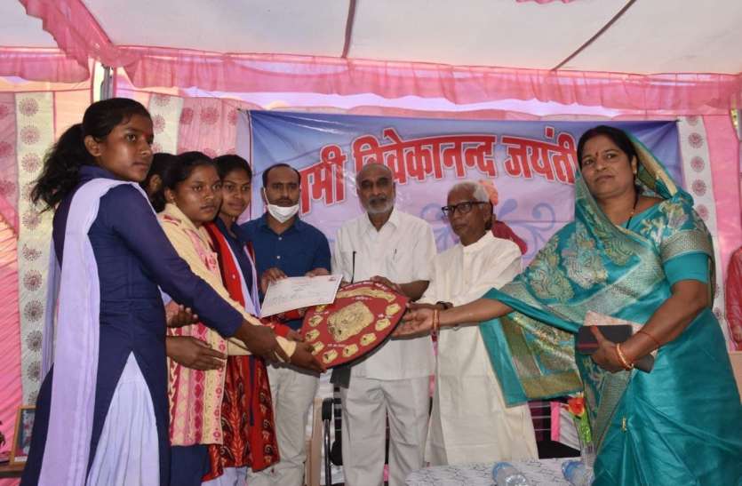 Swami Vivekananda birthday celebration celebrated in Sevashram, call t सेवाश्रम में मनाया गया स्वामी विवेकानंद जन्मोत्सव, आदर्शो पर चलने का आह्वान