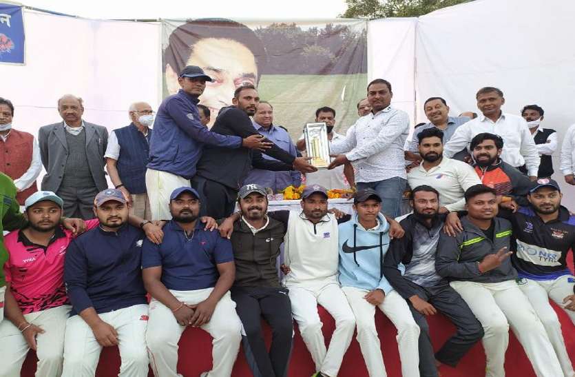 Sports: सीसीए क्लब ने जीता डीसीए चैंपियनशिप का खिताब Sports: सीसीए क्लब ने जीता डीसीए चैंपियनशिप का खिताब