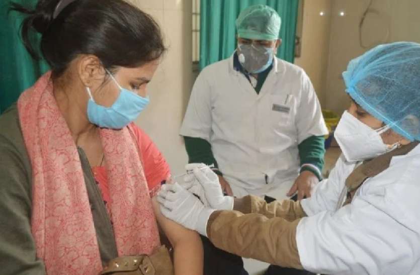 कोराना वैक्सीनेशन ड्राई रन के दूसरे चरण में 915 लोगों पर हुआ पूर्वाभ्यास, जिलाधिकारी ने देखा रिहर्सल कोराना वैक्सीनेशन ड्राई रन के दूसरे चरण में 915 लोगों पर हुआ पूर्वाभ्यास, जिलाधिकारी ने देखा रिहर्सल
