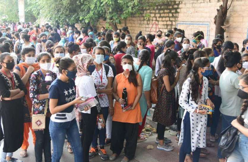 अब प्राइवेट कॉलेजों के शिक्षकों का डाटा आधार से लिंक अब प्राइवेट कॉलेजों के शिक्षकों का डाटा आधार से लिंक