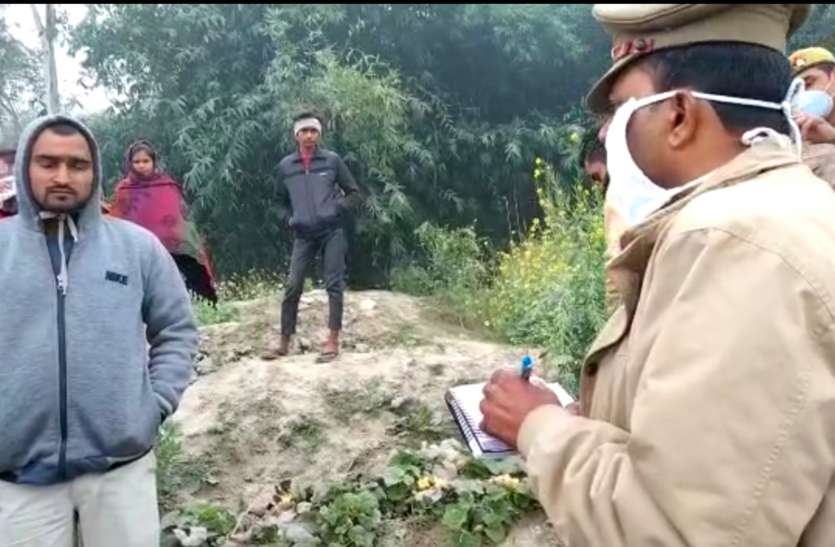 रायबरेली में गंगा घाट पर शव मिलने से मचा हड़कंप,पुलिस जाँच में जुटी रायबरेली में गंगा घाट पर शव मिलने से मचा हड़कंप,पुलिस जाँच में जुटी