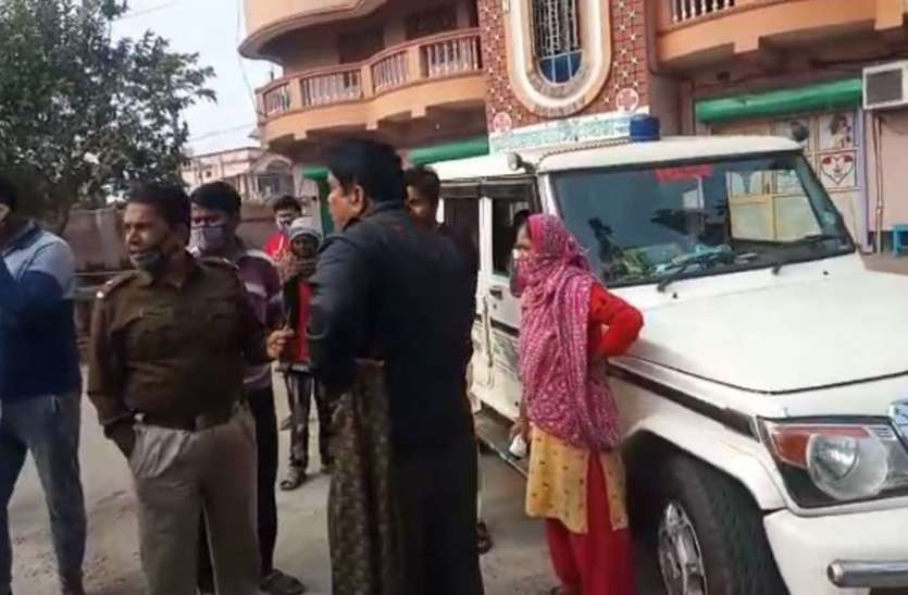 फर्जी डॉक्टर होने के आरोप में पिटाई फर्जी डॉक्टर होने के आरोप में पिटाई