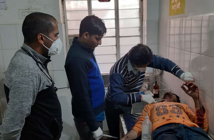 मकर संक्राति: मांझे से खतरे में पड़ी जान, सात जने घायल मकर संक्राति: मांझे से खतरे में पड़ी जान, सात जने घायल