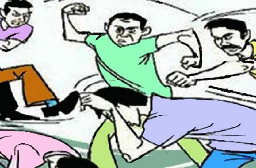pitai.jpg युवती को देख शोहदे ने बजाई सीटी, बाद में हाथ जोड़कर बोला- अब नहीं करूंगा ऐसा