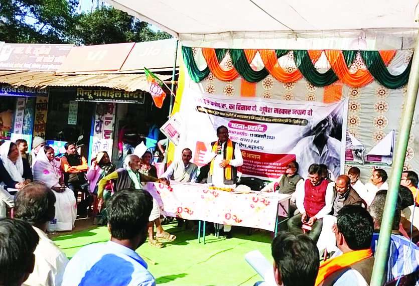 राज्यसभा सांसद नेताम ने अधिकारियों को दी चेतावनी, बोले- सबका रेकॉर्ड मेरे पास, इसे हम देखेंगे, विधायक पर भी बरसे