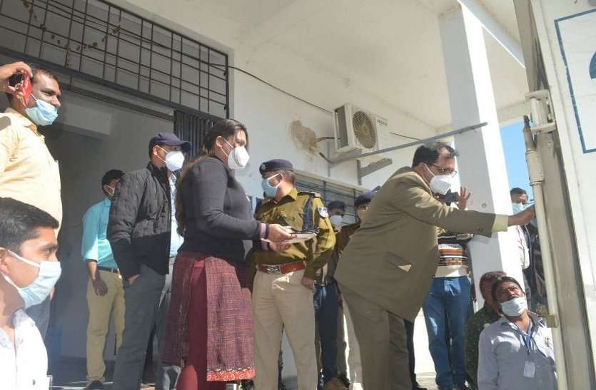 कोरोना वैक्सीन का गृह प्रवेश, 8300 की पहली खेप कोरोना वैक्सीन का गृह प्रवेश, 8300 की पहली खेप