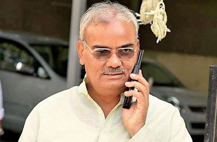 jaswant_singh.jpg Madan Dilawar: पूर्व मंत्री ने फिर दिखाए तेवर, अब मंत्रियों, कांग्रेस विधायकों और अधिकारियों पर लगा डाले गंभीर आरोप