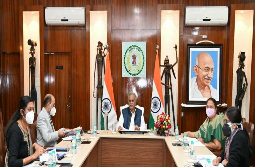 सीएम हाउस में हुई विभागों की बजट तैयारियों की समीक्षा मुख्यमंत्री ने दी टीकाकरण की बधाई, सीएम हाउस में हुई विभागों की बजट तैयारियों की समीक्षा
