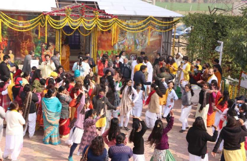 narayana.jpg नारायण क्षेत्र की नींव में राम जन्मभूमि अयोध्या की मिट्टी डाली गई