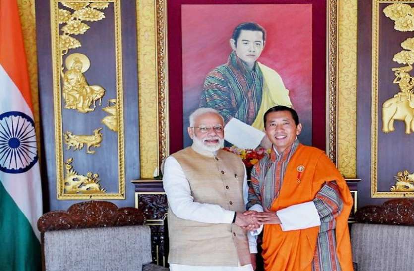 pm_modi_lotte_Tshering.jpg भारत में Corona टीकाकरण अभियान की शुरुआत, भूटान के पीएम लोते शेरिंग ने प्रधानमंत्री मोदी को दी बधाई