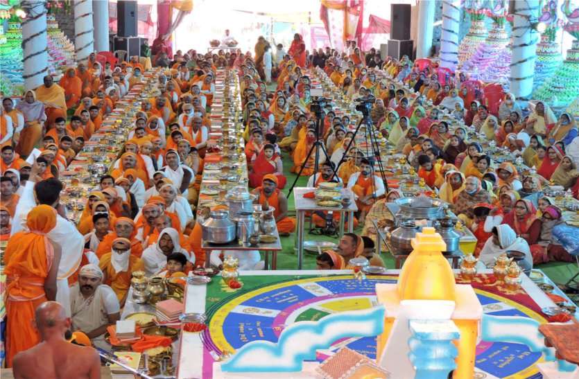 Promotion of non-violence is necessary to eradicate violence हिंसा को मिटाने के लिए अहिंसा का प्रचार आवश्यक है-मुनिश्री