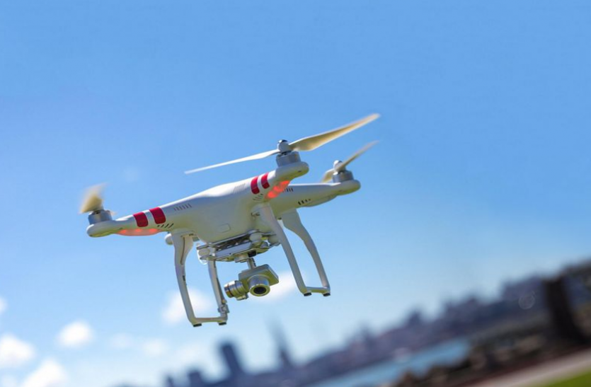 drone.png Panchayat Chunav यूपी के इस जिले में ड्रोन से शराब की भट्टियां तलाश रही पुलिस
