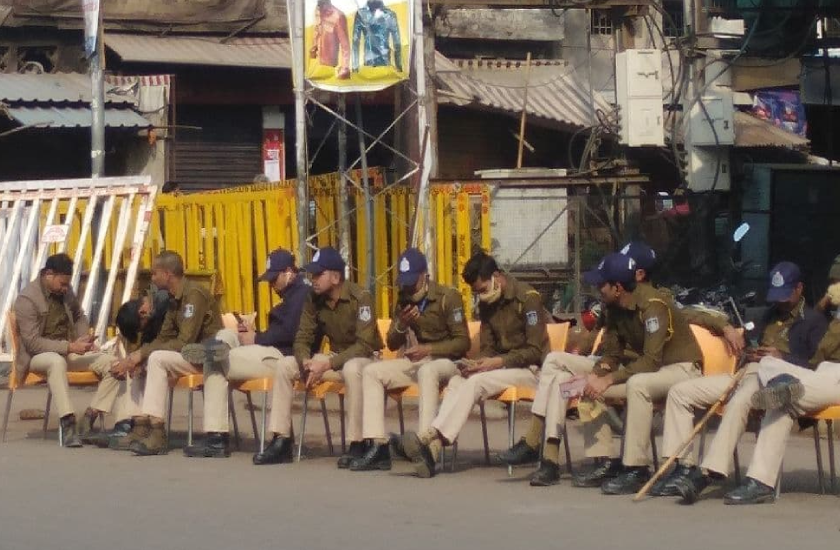 भोपाल के 11 थाना क्षेत्रों में धारा 144 लागू, तीन में कर्फ्यू, कबाड़खाना इलाके में जमीन विवाद का मामला