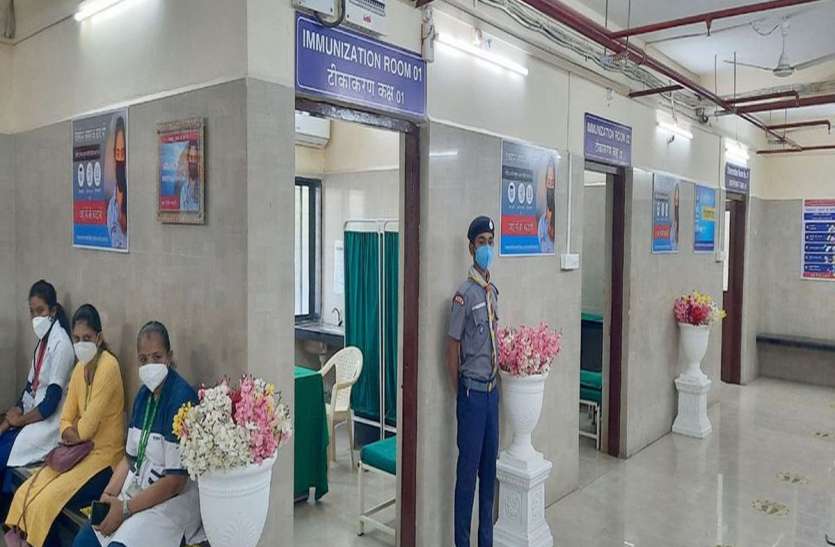 संघ प्रदेश दादरा नगर हवेली: पहले दिन 100 लोगों को दी वैक्सीन संघ प्रदेश दादरा नगर हवेली: पहले दिन 100 लोगों को दी वैक्सीन
