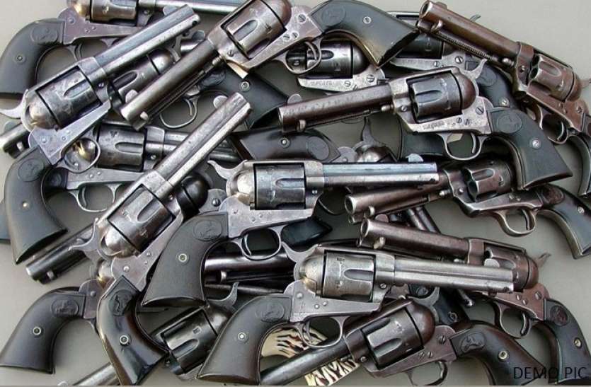 Pistol missing from police station, commotion, police station incharge and HM Malkhana suspended थाने से पिस्टल गायब, मचा हड़कंप, थाना प्रभारी व एचएम मालखाना निलम्बित