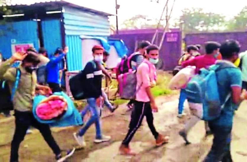 28 युवकों को नौकरी का झांसा देकर ले गए मुंबई, बंधक बनाकर बिल्डिंग निर्माण में करवाई मजदूरी 28 युवकों को नौकरी का झांसा देकर ले गए मुंबई, बंधक बनाकर बिल्डिंग निर्माण में करवाई मजदूरी
