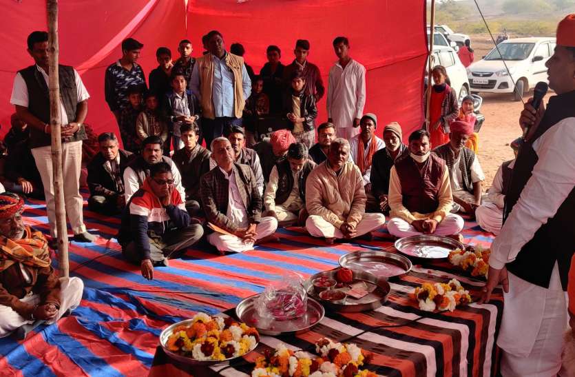 गरीबदास महाराज की मनाई बरसी, की पूजा-अर्चना गरीबदास महाराज की मनाई बरसी, की पूजा-अर्चना