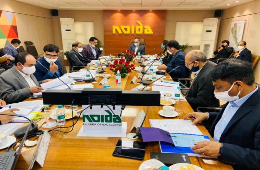 unnamed.jpg Noida Authority की 201वीं बोर्ड बैठक में 28 एजेंडों पर लगी मुहर, अधिकारियों ने लिए कई बड़े फैसले