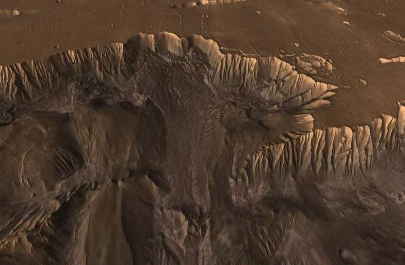 NASA MYSTERY : जानिए, कैसे दिखते हैं मंगल पर विशाल पहाड़ और गहरी खाइयां MARS MYSTERY : जानिए, कैसे दिखते हैं मंगल पर विशाल पहाड़ और गहरी खाइयां