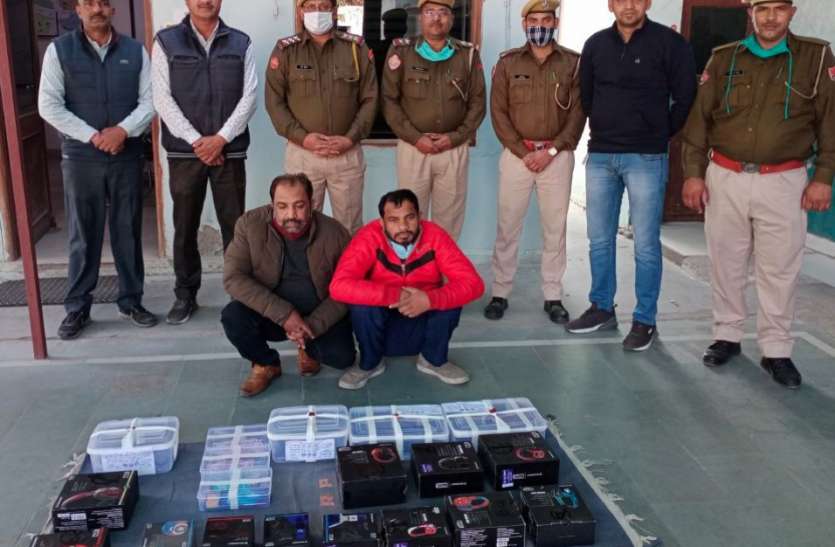 महंगे शोरूमों में चोरी करने के बाद करते थे क्लबों में पार्टी महंगे शोरूमों में चोरी करने के बाद करते थे क्लबों में पार्टी