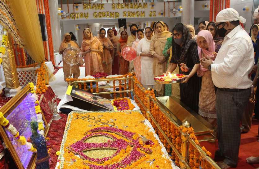 SURAT NEWS DAYRI: प्रकाश पर्व पर हुए कई आयोजन SURAT NEWS DAYRI: प्रकाश पर्व पर हुए कई आयोजन