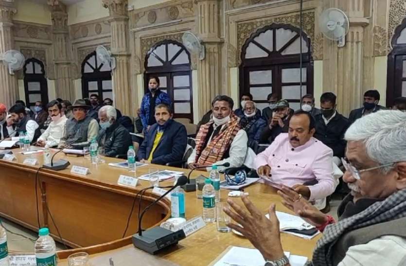 सरकारी महकमों की कार्यशैली पर केंद्रीय मंत्री ने जताई नाखुशी सरकारी महकमों की कार्यशैली पर केंद्रीय मंत्री ने जताई नाखुशी