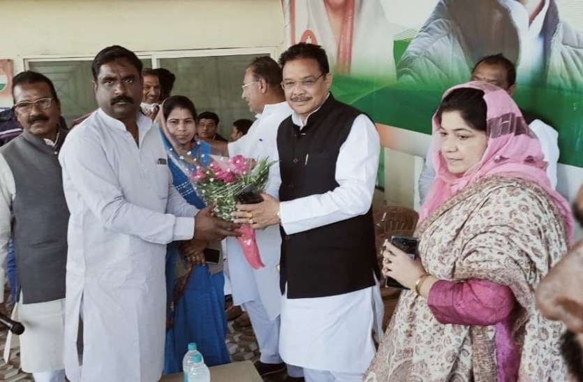 कांग्रेस की रायशुमारी में सीहोर नगर पालिका अध्यक्ष के लिए सामने आए दस दावेदार कांग्रेस की रायशुमारी में सीहोर नगर पालिका अध्यक्ष के लिए सामने आए दस दावेदार