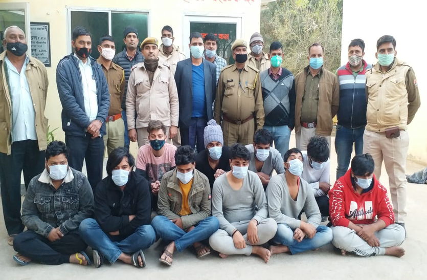 अन्तर्राज्यीय साईबर ठग गिरोह का पर्दाफाश, 10 सदस्य गिरफ्तार अन्तर्राज्यीय साईबर ठग गिरोह का पर्दाफाश, 10 सदस्य गिरफ्तार