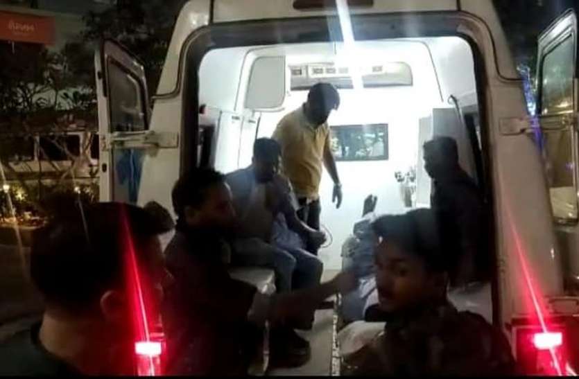 आरती इंडस्ट्रीज के नाइट्रिक एसिड प्लांट में धमाका आरती इंडस्ट्रीज के नाइट्रिक एसिड प्लांट में धमाका