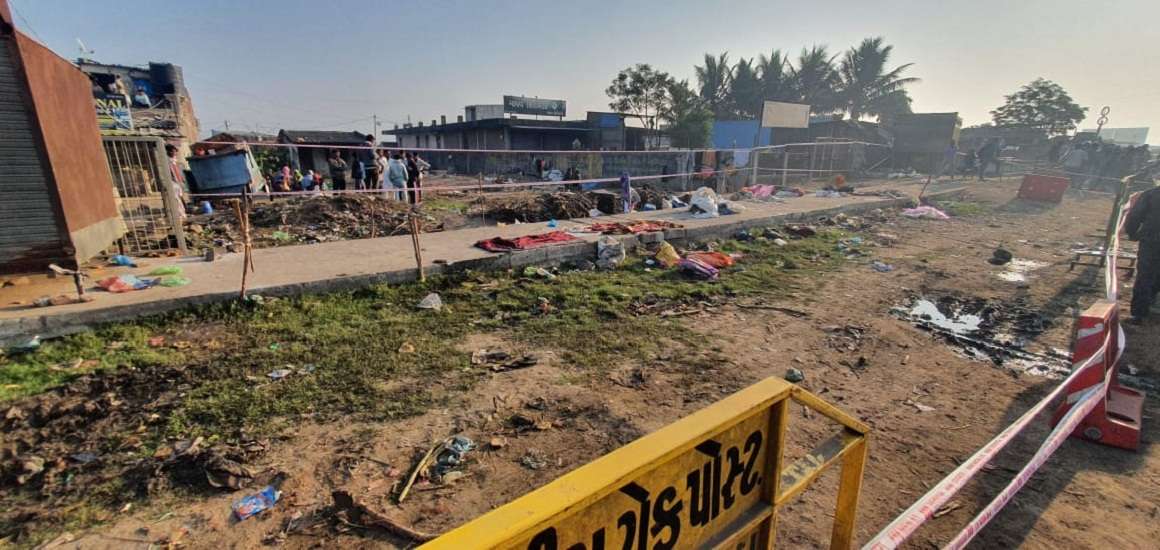 Accident : ट्रैक्टर पर गन्ने की ओवरलोडिंग भी हादसे के लिए जिम्मेदार