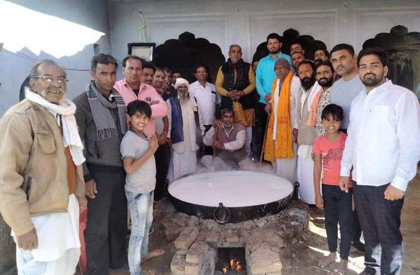 , शीतल धाम में 'बरसी' आस्था, उमड़ा हजारों का हुजूम