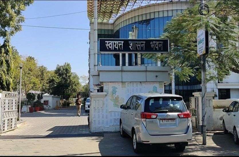 प्रदेश के 60 हजार सफाई कर्मचारियों को लगेगा कोरोना का टीका प्रदेश के 60 हजार सफाई कर्मचारियों को लगेगा कोरोना का टीका