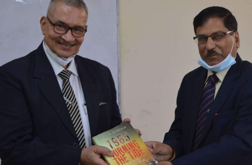 पुलिस विवि में राष्ट्रीय शिक्षा नीति पर उद्बोधन पुलिस विवि में राष्ट्रीय शिक्षा नीति पर उद्बोधन
