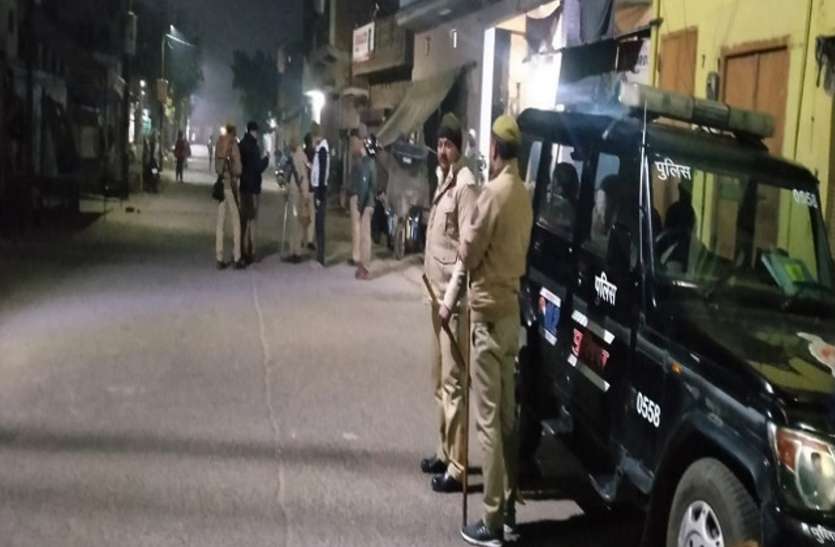 meerut_1.jpg सरधना में दो समुदायों के बीच विवाद के बाद जमकर मारपीट और पथराव, आठ घायल