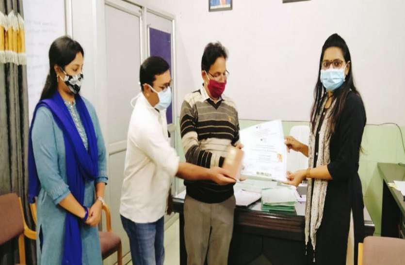 अब तक 172 लोग परामर्श पाकर खुशहाल जीवन के प्रति हैं अग्रसर अब तक 172 लोग परामर्श पाकर खुशहाल जीवन के प्रति हैं अग्रसर