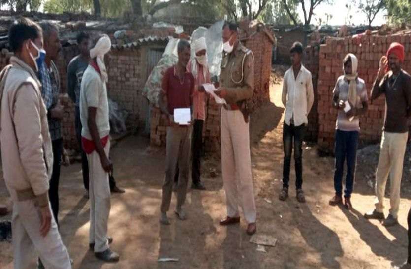 पुलिस ने ईट-भट्टों पर की जांच ,नहीं मिले बांग्लादेशी मजदूर पुलिस ने ईट-भट्टों पर की जांच ,नहीं मिले बांग्लादेशी मजदूर
