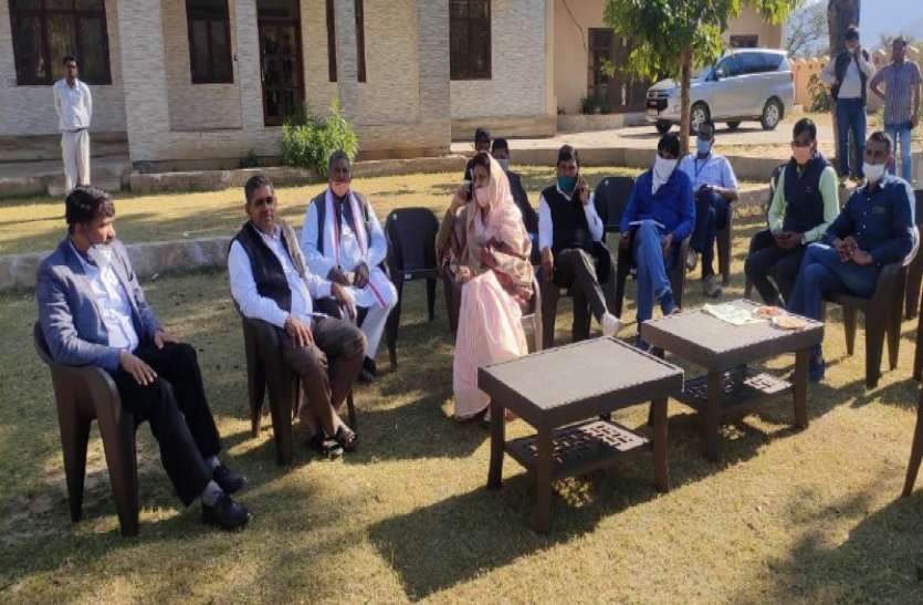 Tourism Issue Raised In Sariska Local Advisory Meeting सरिस्का के सीमांकन को लेकर हुई बैठक, संभागीय आयुक्त ने पर्यटन को बढ़ावा देने पर जोर दिया, विधायक भी मौजूद रहे