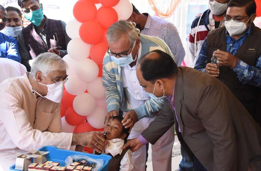 खुशखबरी: स्वास्थ्य मंत्री बोले- छत्तीसगढ़ के हर जिला अस्पताल में शुरु होगा 5 बेड का कीमोथेरेपी वार्ड खुशखबरी: स्वास्थ्य मंत्री बोले- छत्तीसगढ़ के हर जिला अस्पताल में शुरु होगा 5 बेड का कीमोथेरेपी वार्ड