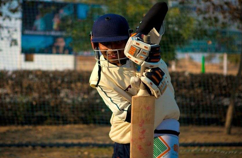 क्रिकेट के गुर सीखने हैं तो चले आओ झुंझुनूं क्रिकेट के गुर सीखने हैं तो चले आओ झुंझुनूं