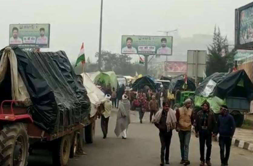 ghaziabad.jpg यूपी गेट पर ट्रैक्टर लेकर पहुंचे हजारों किसान, टिकैत बोले- पहले ही दी थी सरकार को चेतावनी