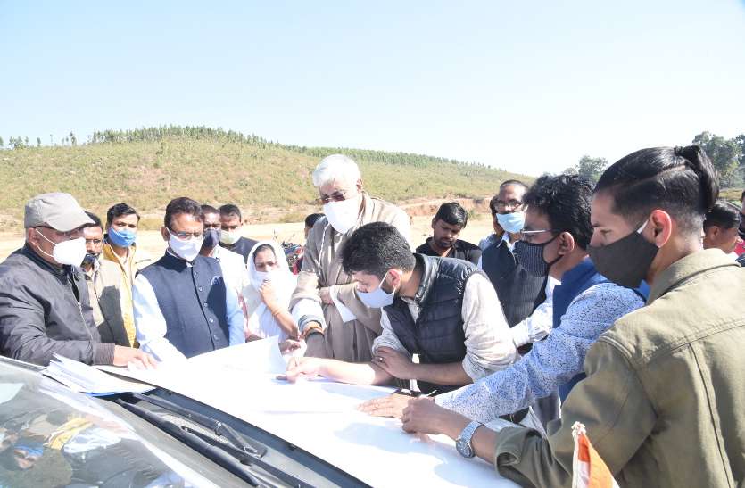 52 करोड़ की लागत से अंबिकापुर में बनेगा 3500 सीटर इंडोर स्टेडियम, पंचायत मंत्री टीएस ने किया स्थल निरीक्षण 52 करोड़ की लागत से अंबिकापुर में बनेगा 3500 सीटर इंडोर स्टेडियम, पंचायत मंत्री टीएस ने किया स्थल निरीक्षण