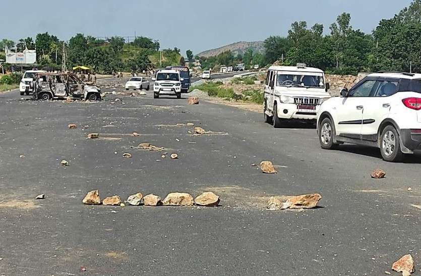 FIle Picture देखे पूरी सूची : खेरवाड़ा उपद्रव पर सरकार ने 59 लाख की आर्थिक सहायता स्वीकृत की