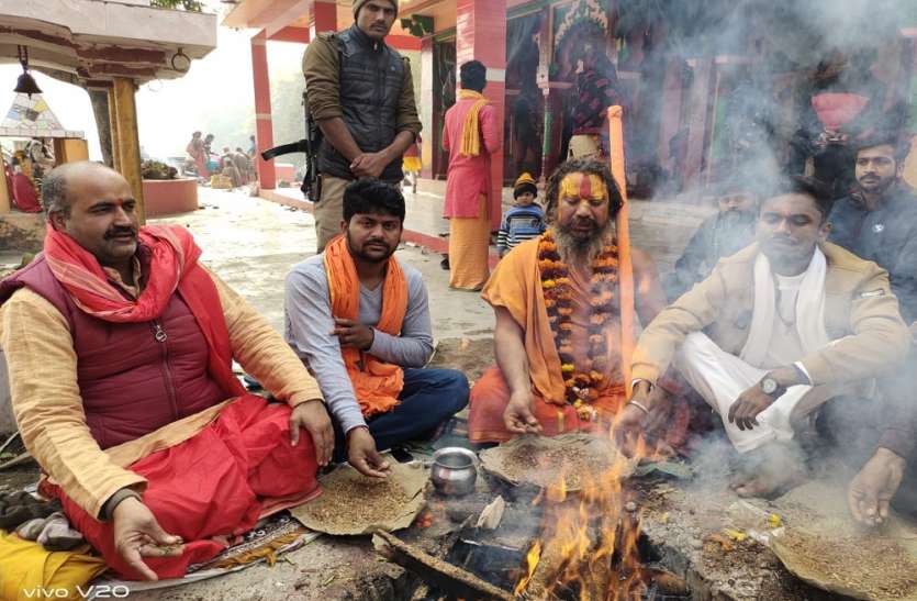किसान बन कर दिल्ली में धरना दे रहे खालिस्तान के आतंकवादी : परमहंस दास किसान बन कर दिल्ली में धरना दे रहे खालिस्तान के आतंकवादी : परमहंस दास