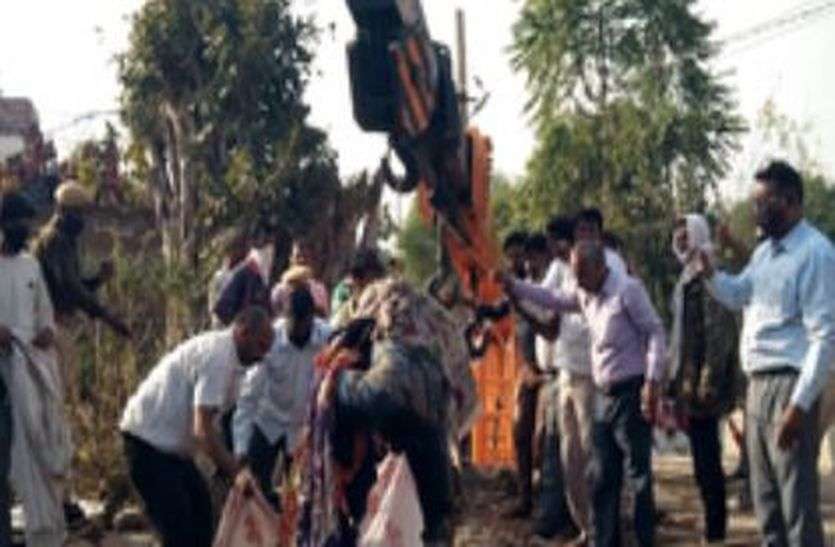 व्याख्याता भर्ती परीक्षा में .43 फीसदी से चूके युवक का कुएं में मिला शव व्याख्याता भर्ती परीक्षा में .43 फीसदी से चूके युवक का कुएं में मिला शव
